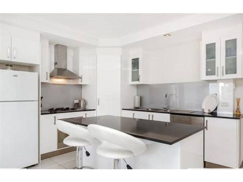 15/215 Wellington Rd, East Brisbane QLD 4169