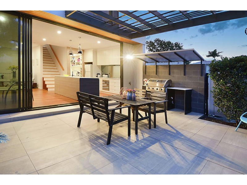 2 / 358 Hawthorne Rd, Hawthorne QLD 4171