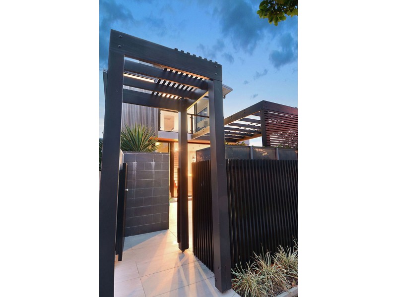 2 / 358 Hawthorne Rd, Hawthorne QLD 4171