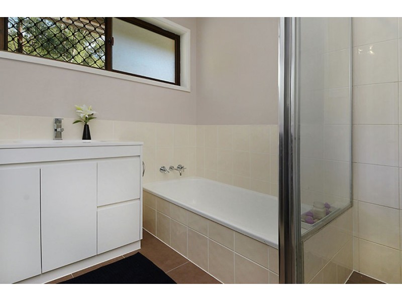 5 Russellia St, Mount Gravatt East QLD 4122