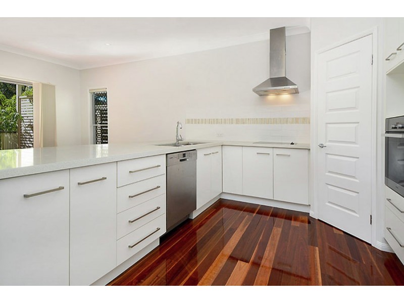 52 Wyena Street, Camp Hill QLD 4152