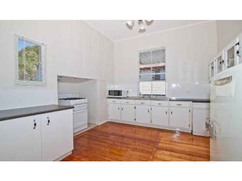 14 Walton St, Dutton Park QLD 4102