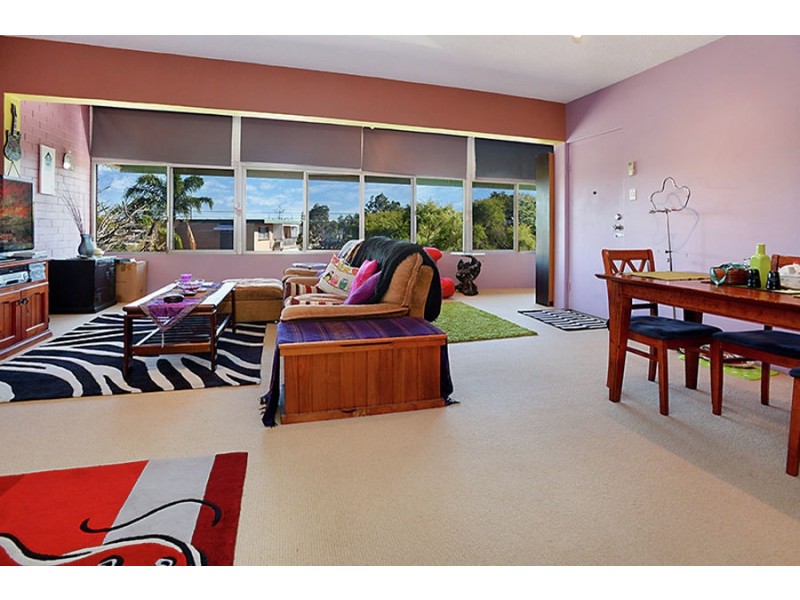 2/11 Raby Road, Coorparoo QLD 4151