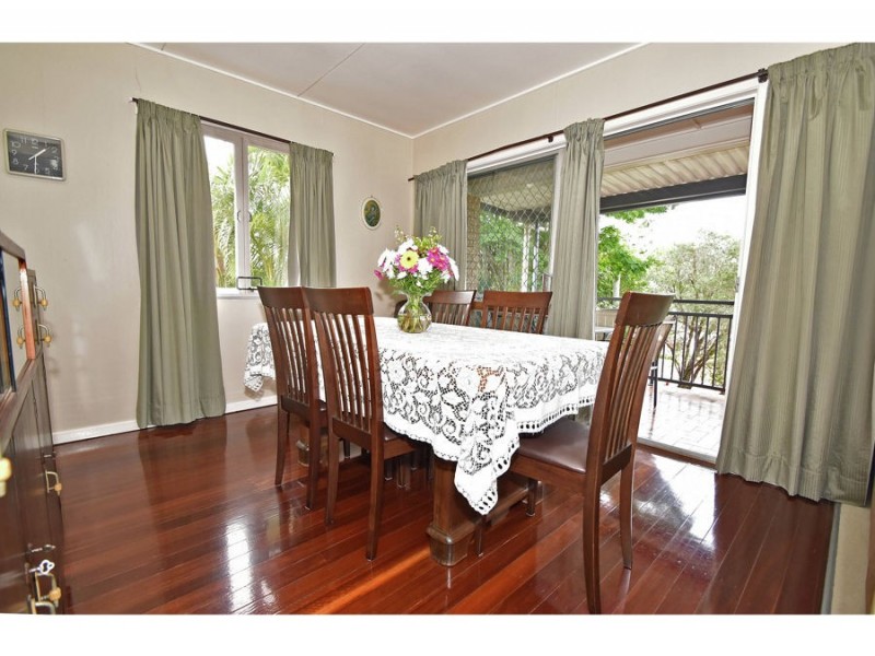 21 Curfew Street, Upper Mount Gravatt QLD 4122
