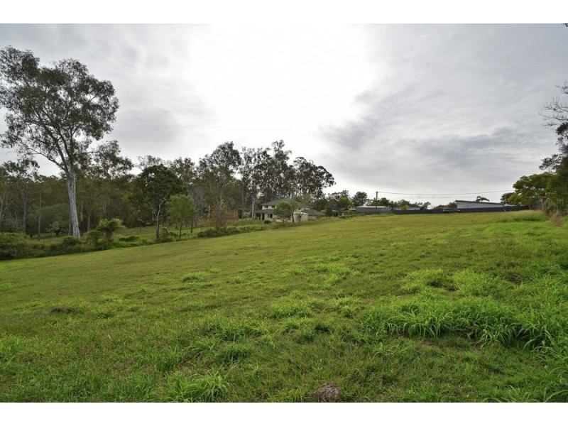 8 Scott Street, Camira QLD 4300