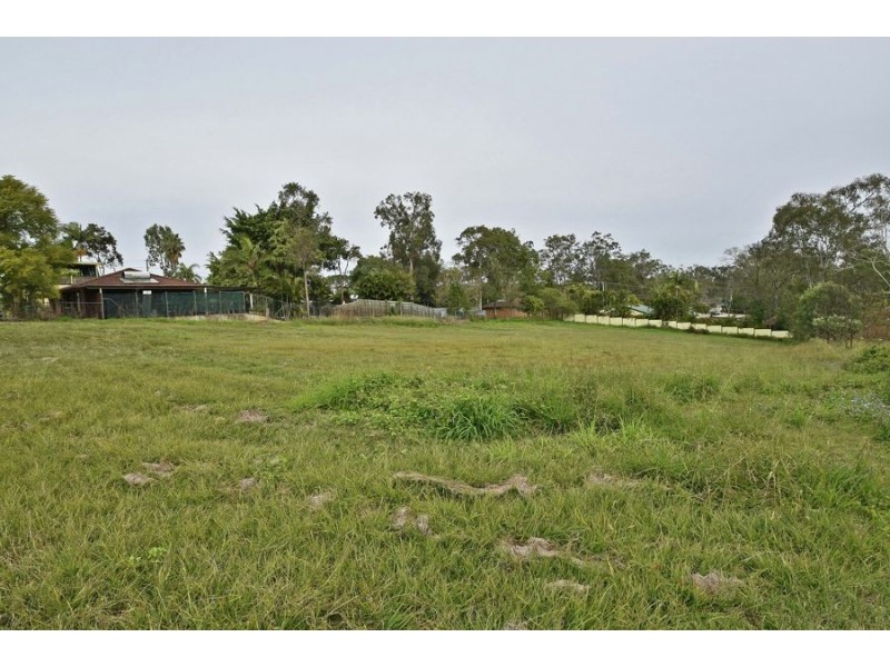 8 Scott Street, Camira QLD 4300