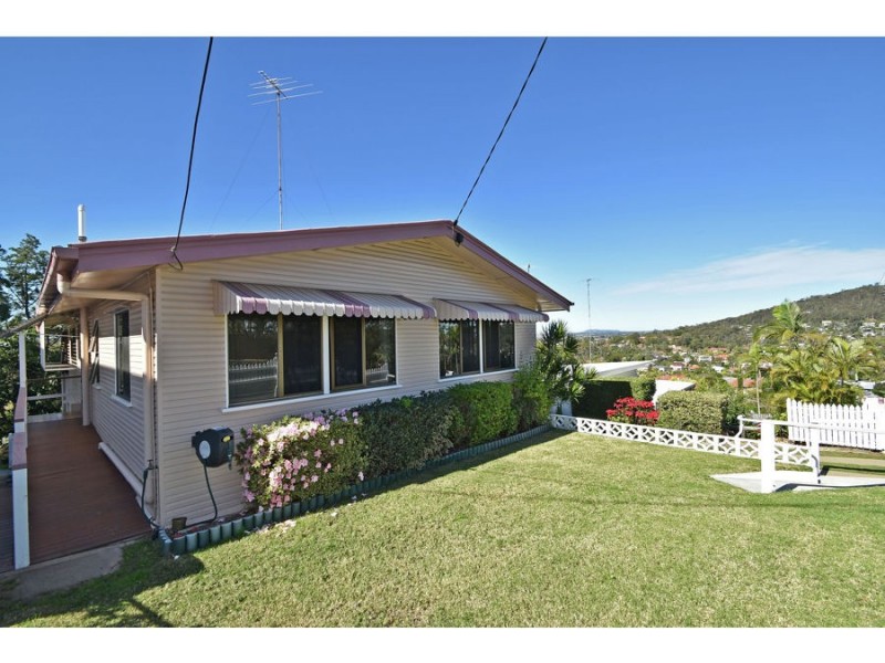 27 Hoya Street, Holland Park West QLD 4121