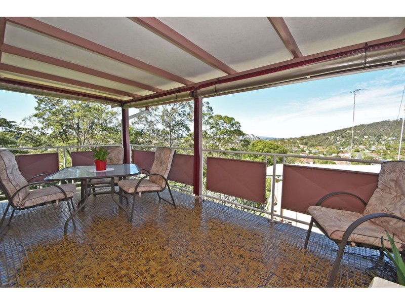 27 Hoya Street, Holland Park West QLD 4121