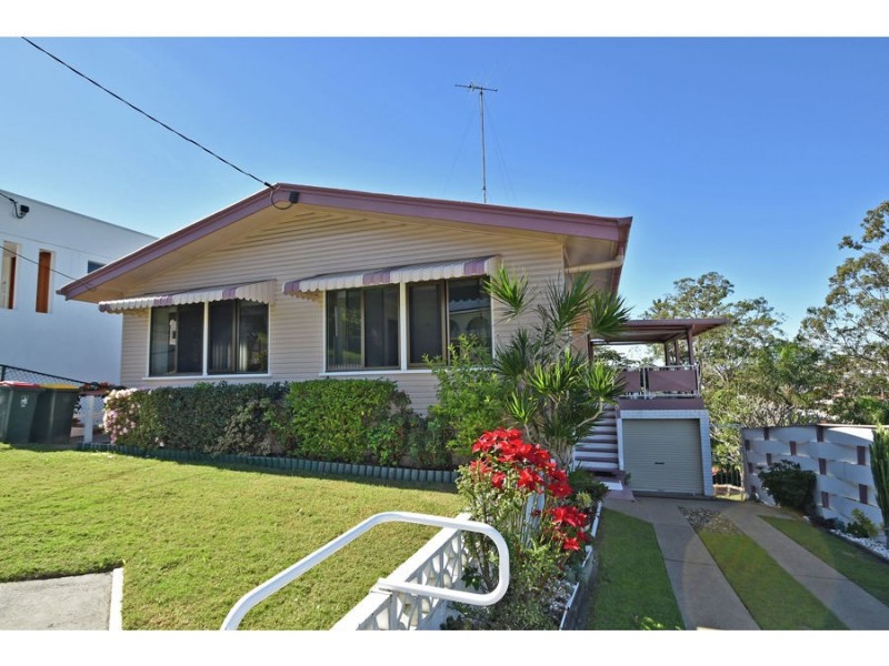 27 Hoya Street, Holland Park West QLD 4121