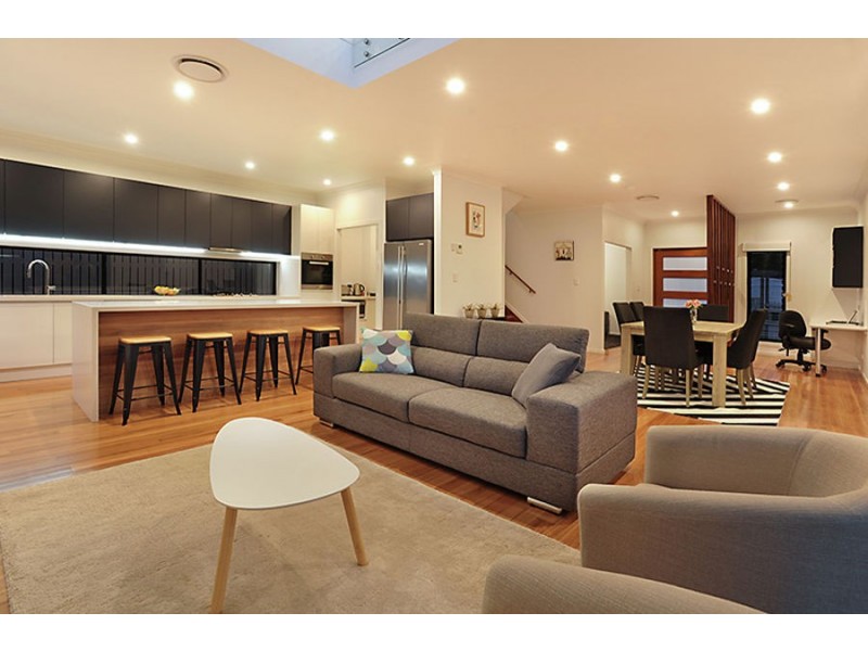 6 Illidge St, Coorparoo QLD 4151