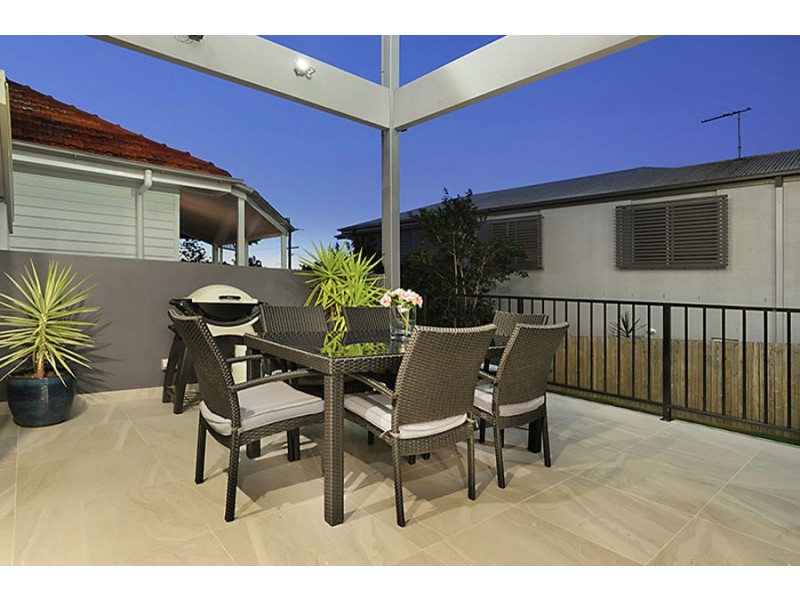 6 Illidge St, Coorparoo QLD 4151