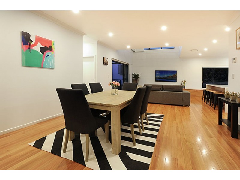 6 Illidge St, Coorparoo QLD 4151