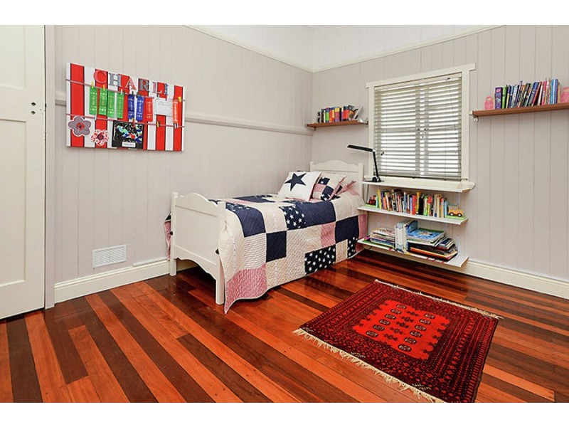 31 Emlyn Street, Coorparoo QLD 4151