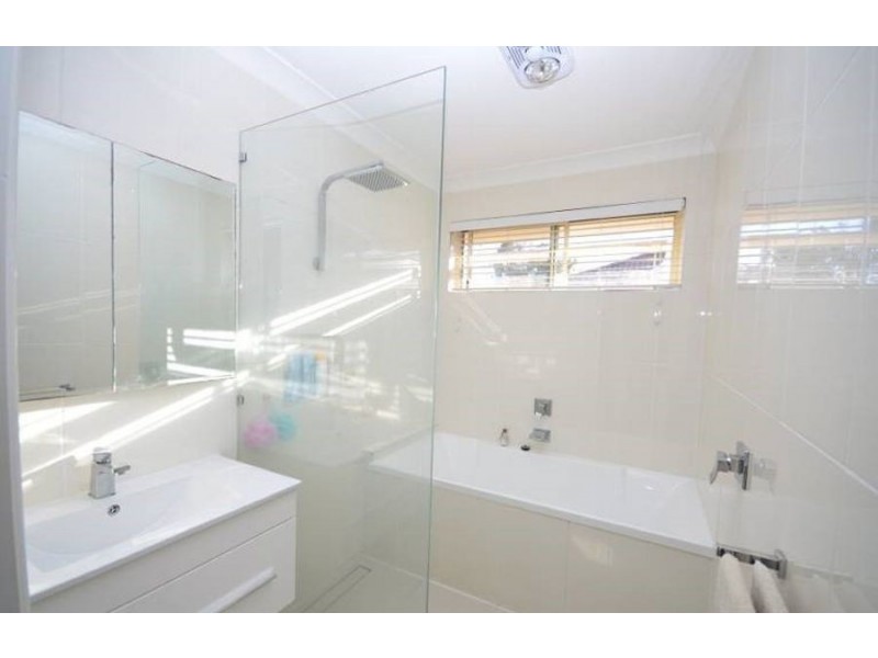 10 Cloverbrook Pl, Carina QLD 4152