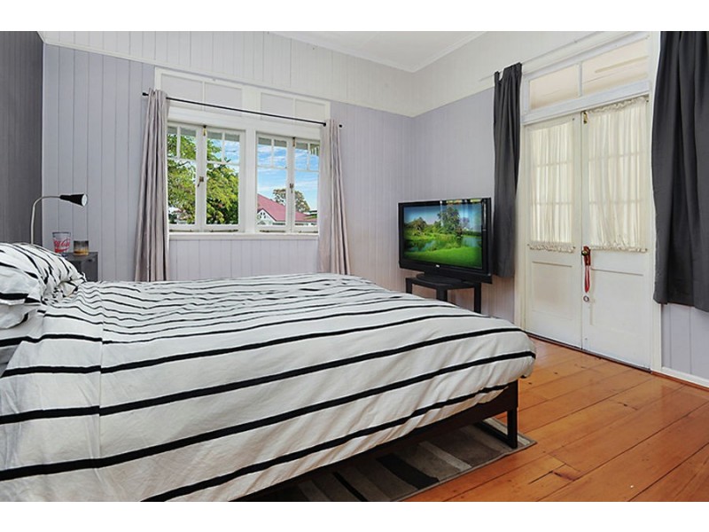 276 Ekibin Road East, Tarragindi QLD 4121