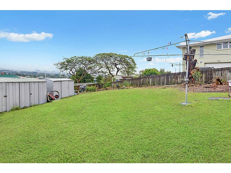 20 Dagmar St, Holland Park West QLD 4121