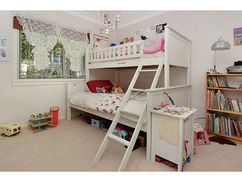 21 Royds Street, Carina QLD 4152