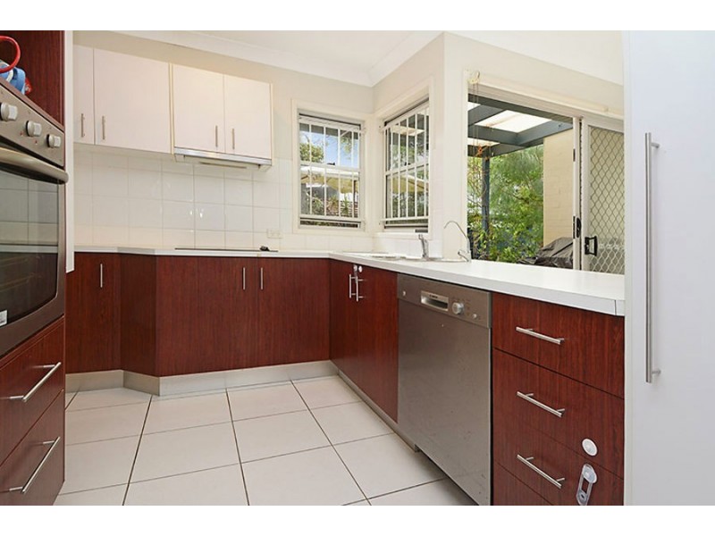 8/96 Chester Road, Annerley QLD 4103