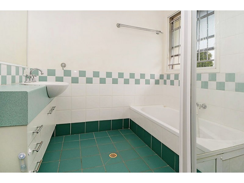 8/96 Chester Road, Annerley QLD 4103