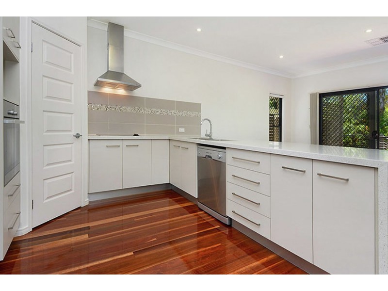 54 Wyena Street, Camp Hill QLD 4152