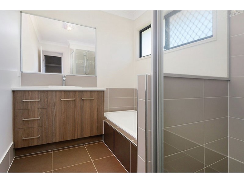 54 Wyena Street, Camp Hill QLD 4152