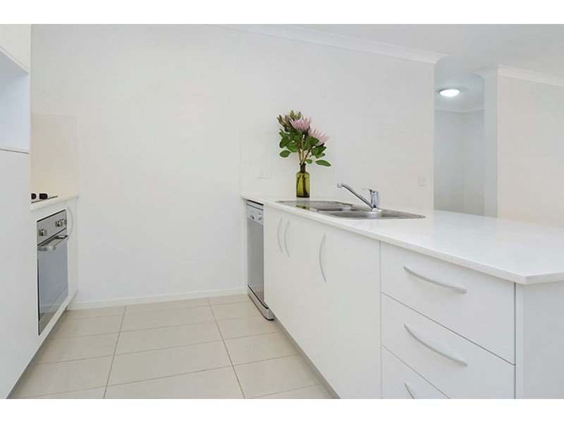 2 / 43 Victor Street, Holland Park QLD 4121