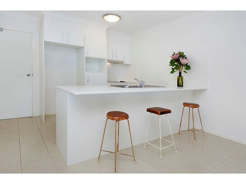 2 / 43 Victor Street, Holland Park QLD 4121