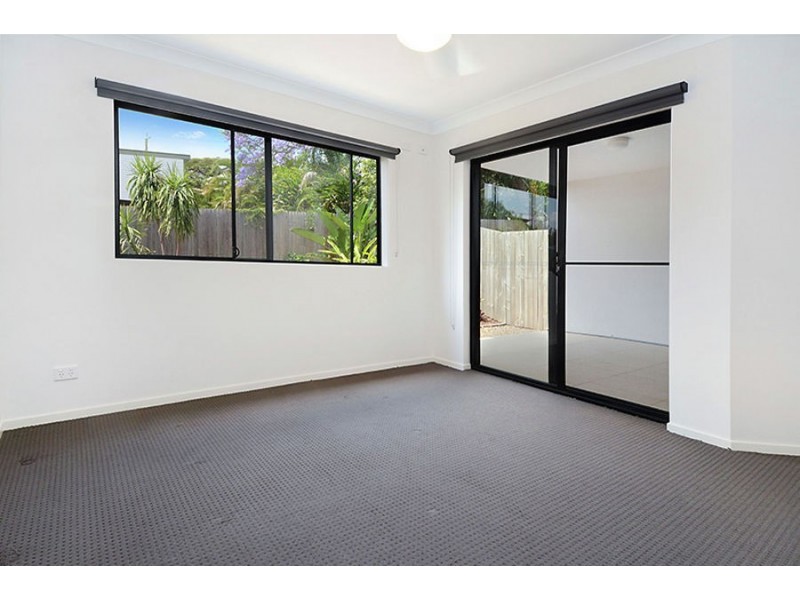 2 / 43 Victor Street, Holland Park QLD 4121