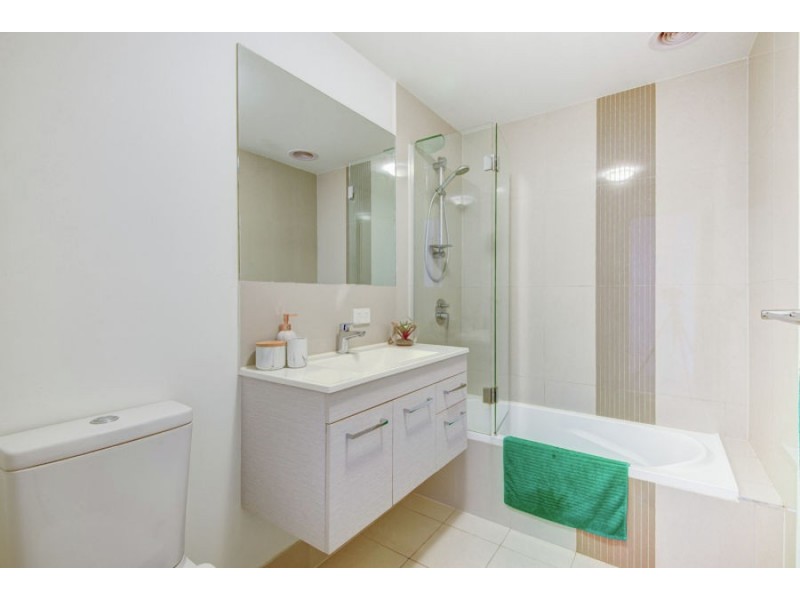 2 / 42 Latimer Street, Holland Park QLD 4121