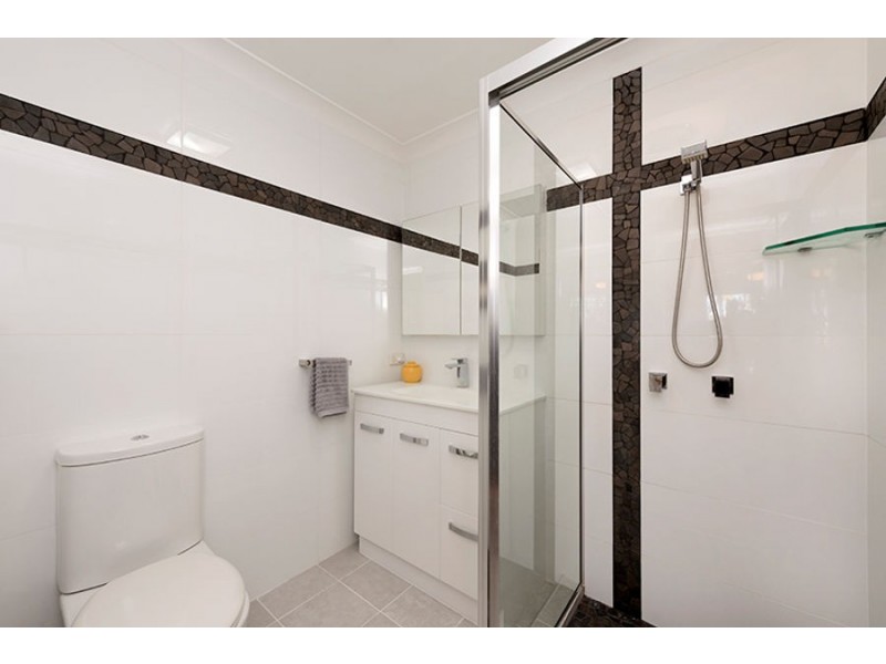 2/68 Plimsoll Street, Greenslopes QLD 4120