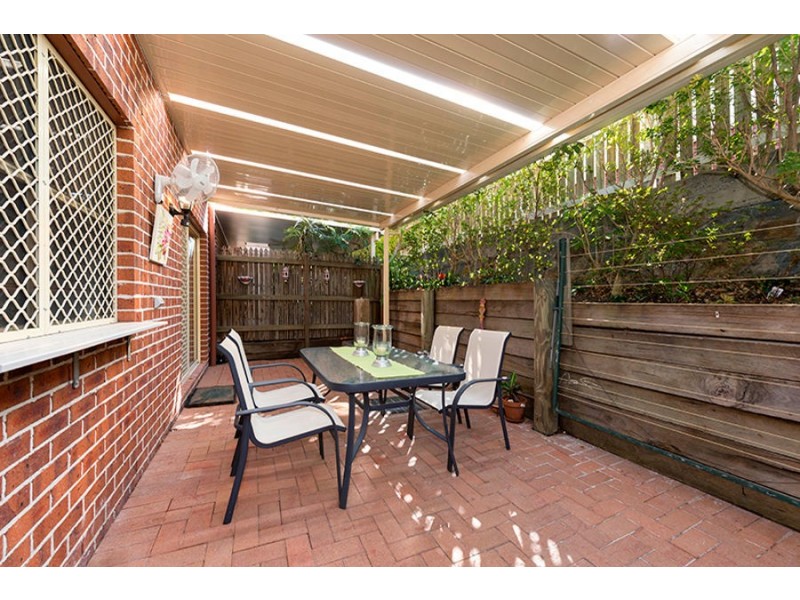 2/68 Plimsoll Street, Greenslopes QLD 4120