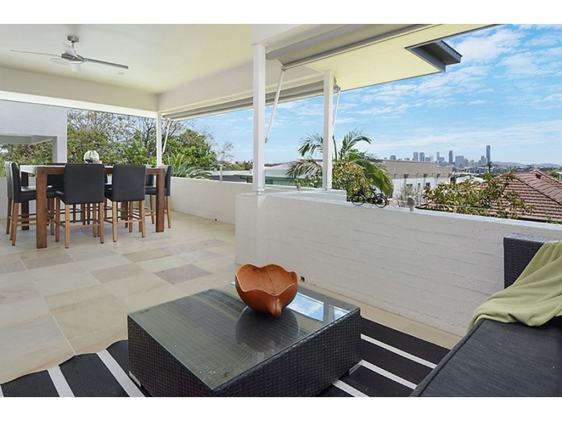 18 Bunowang Street, Balmoral QLD 4171