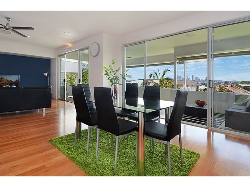 18 Bunowang Street, Balmoral QLD 4171
