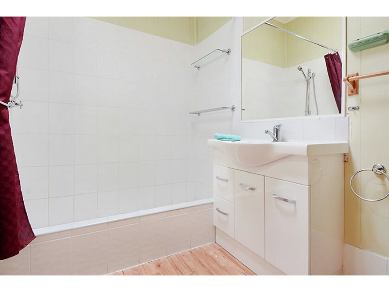 12 Rick Lane, West End QLD 4101
