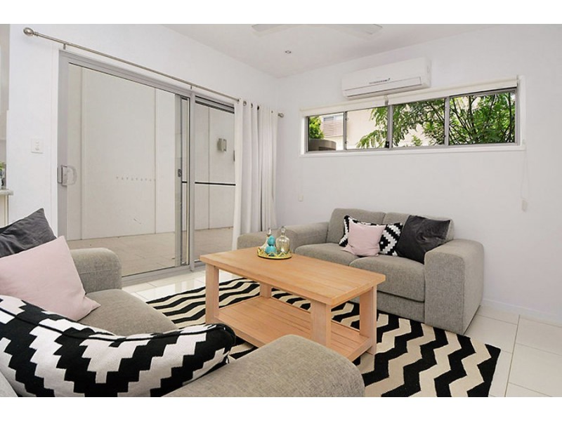 8 101 Jones Rd, Carina Heights QLD 4152