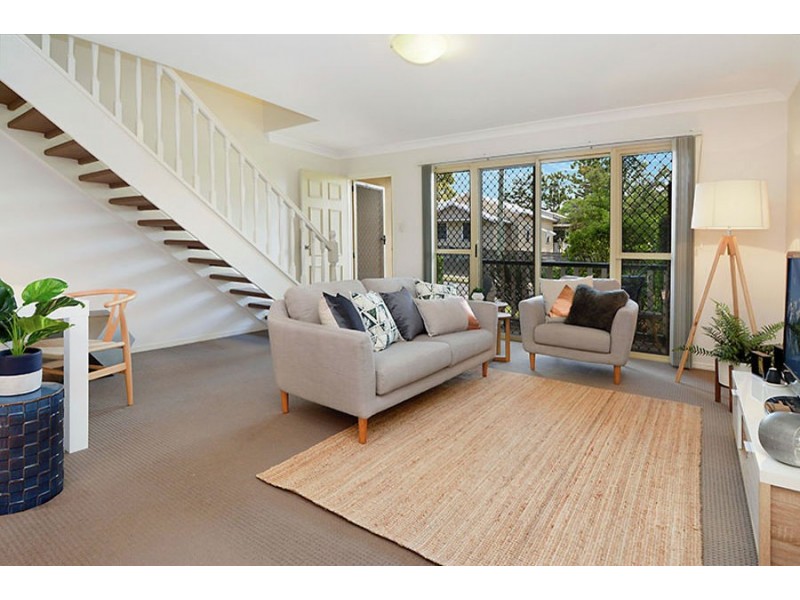 100 Rialto Street, Greenslopes QLD 4120