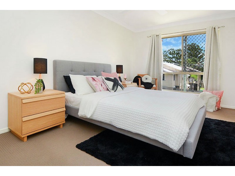 100 Rialto Street, Greenslopes QLD 4120