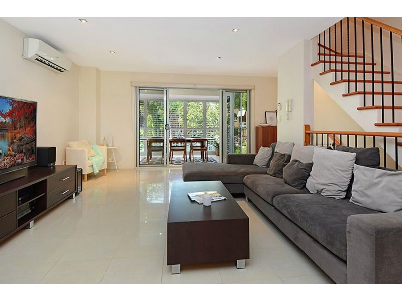 1 / 41 Weston Street, Coorparoo QLD 4151