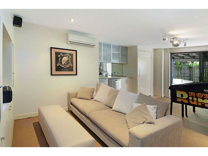 1 / 41 Weston Street, Coorparoo QLD 4151