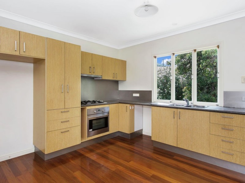 115 Nursery Road, Holland Park West QLD 4121