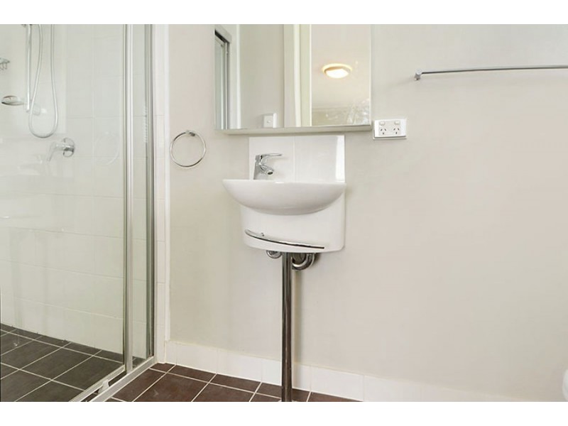 4 / 96 Windmill Street, Tarragindi QLD 4121