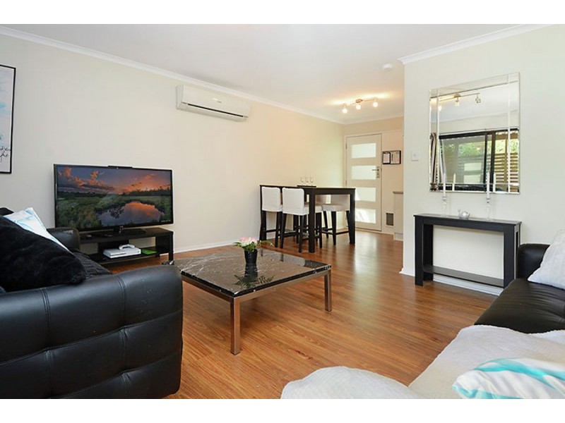 20 Lant Street, Chapel Hill QLD 4069