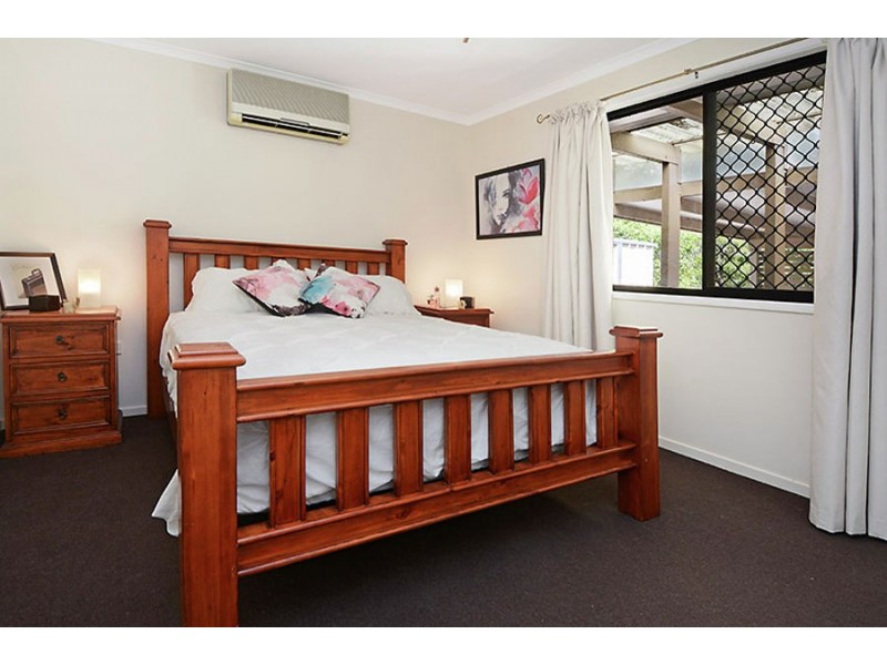 20 Lant Street, Chapel Hill QLD 4069