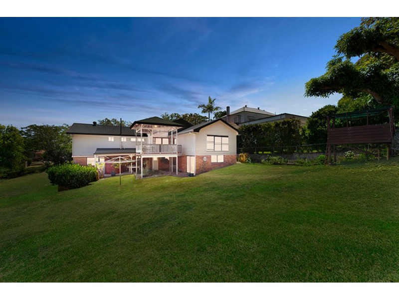 60 Octantis Street, Coorparoo QLD 4151