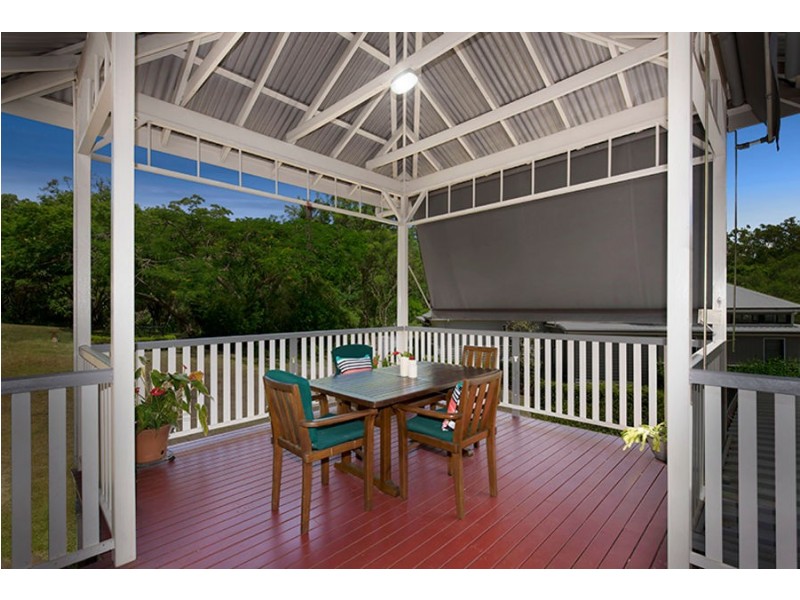 60 Octantis Street, Coorparoo QLD 4151