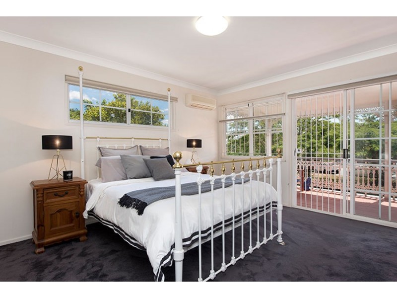 60 Octantis Street, Coorparoo QLD 4151