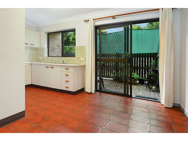2/83 Waldheim St, Annerley QLD 4103