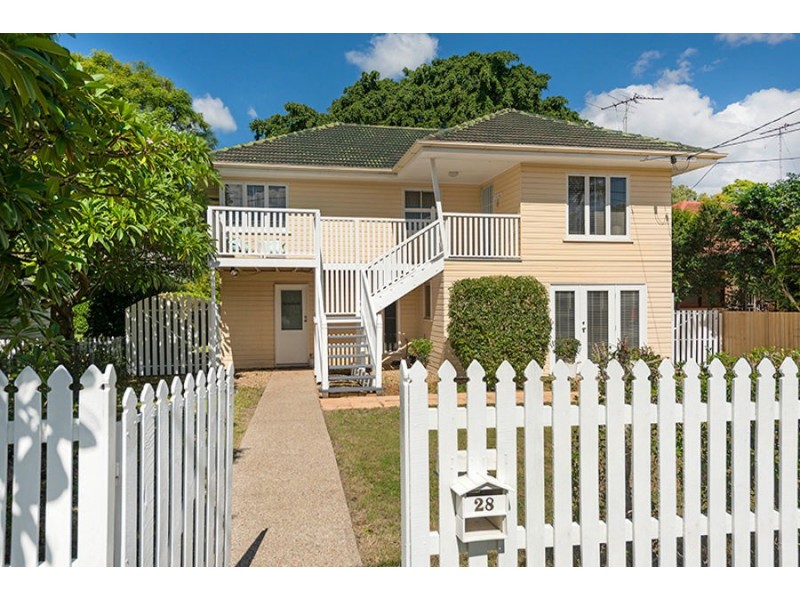 28 Latimer Street, Holland Park QLD 4121