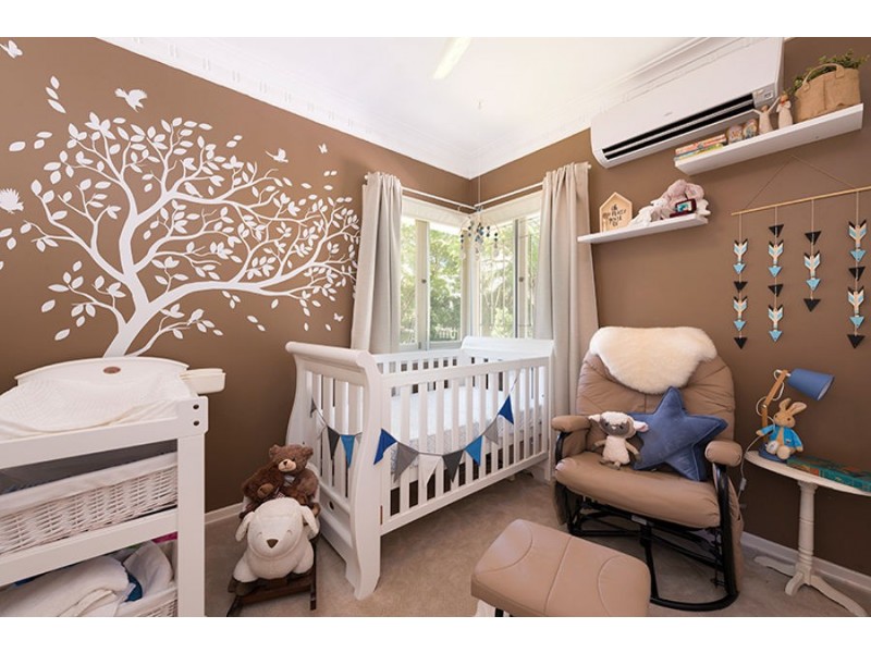 28 Latimer Street, Holland Park QLD 4121