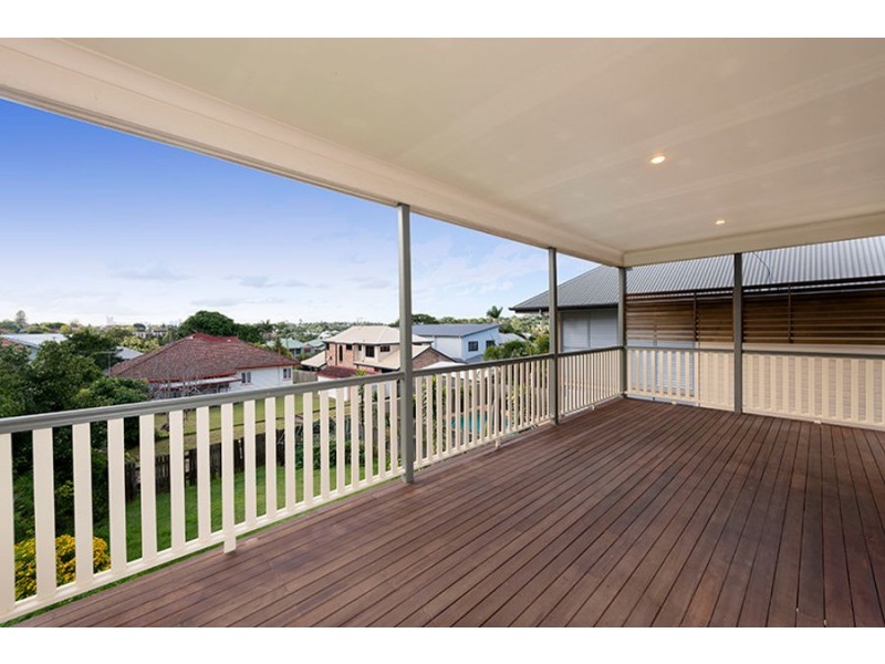 27 Boronia Avenue, Holland Park West QLD 4121